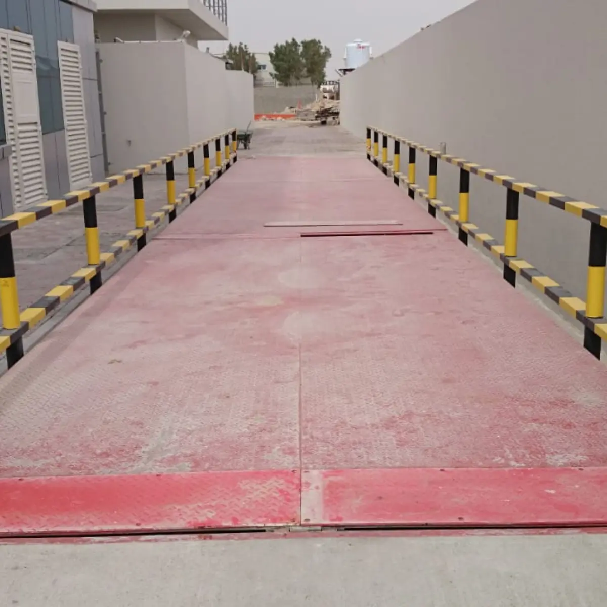 picture of a weighing weighbridge